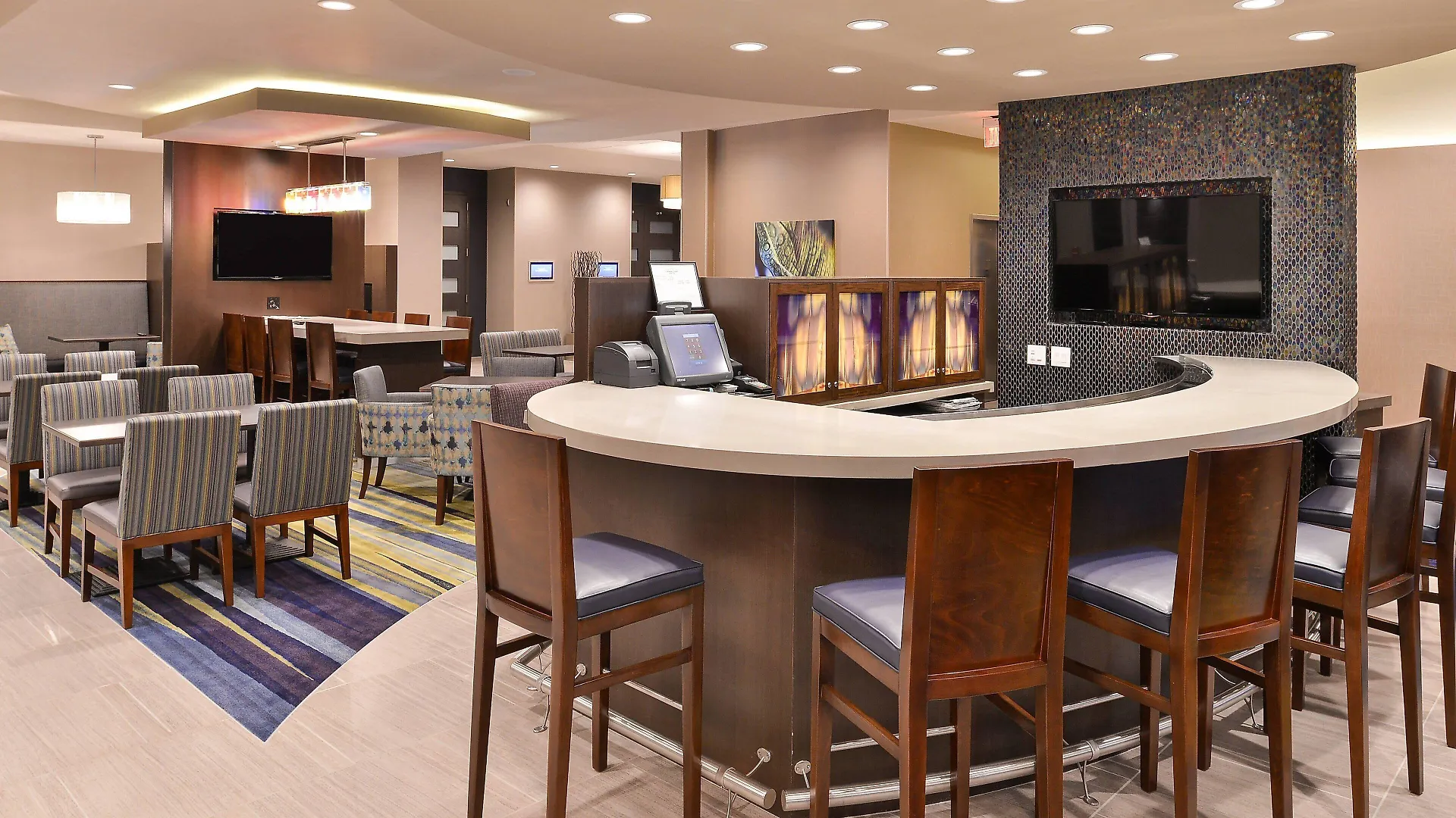 4 Smart Family Hotels Near WakeMed Soccer Park Worth Booking