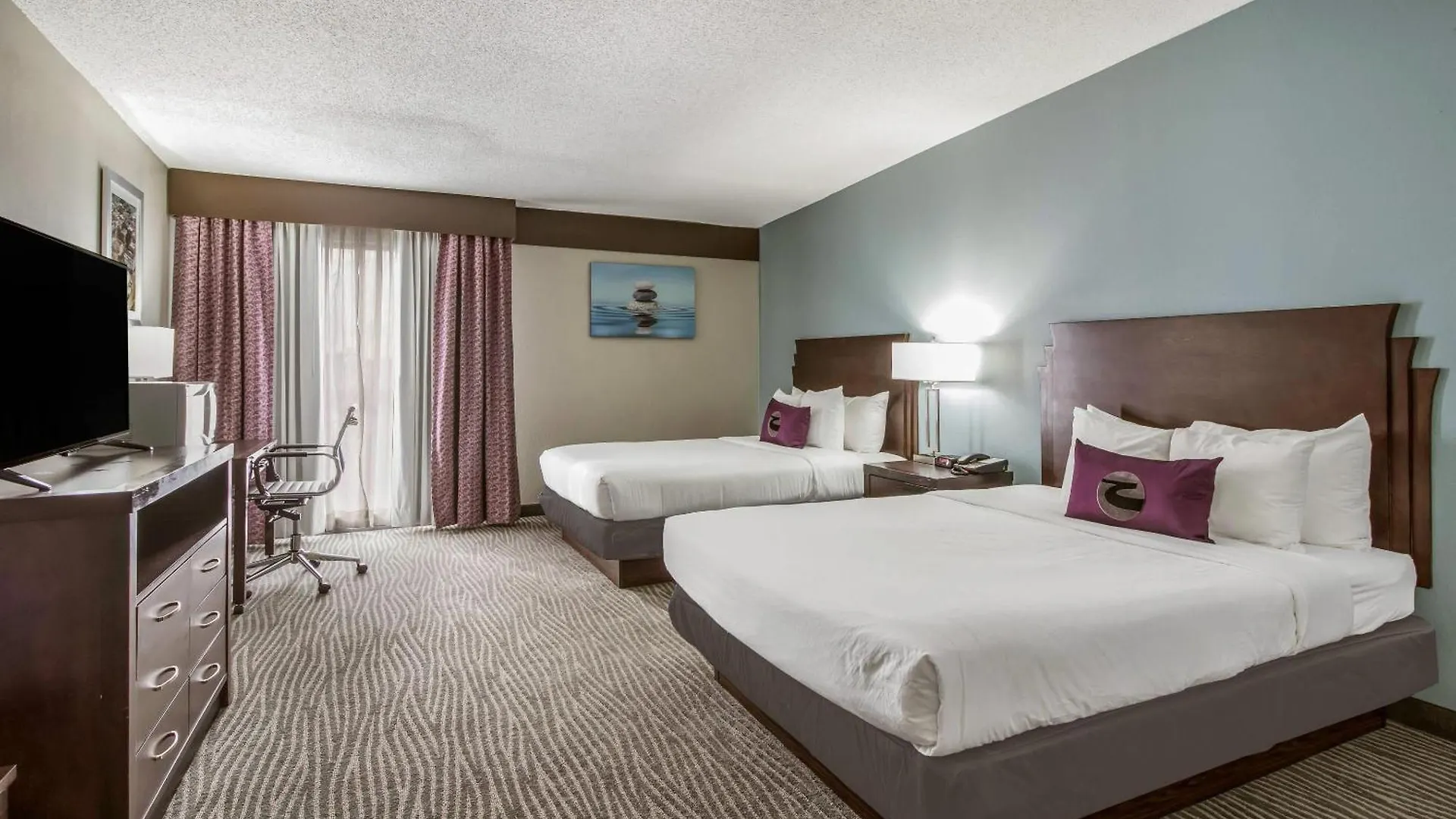 4 Top 3-Star Hotels Near Jackson Centre for Smart Stays