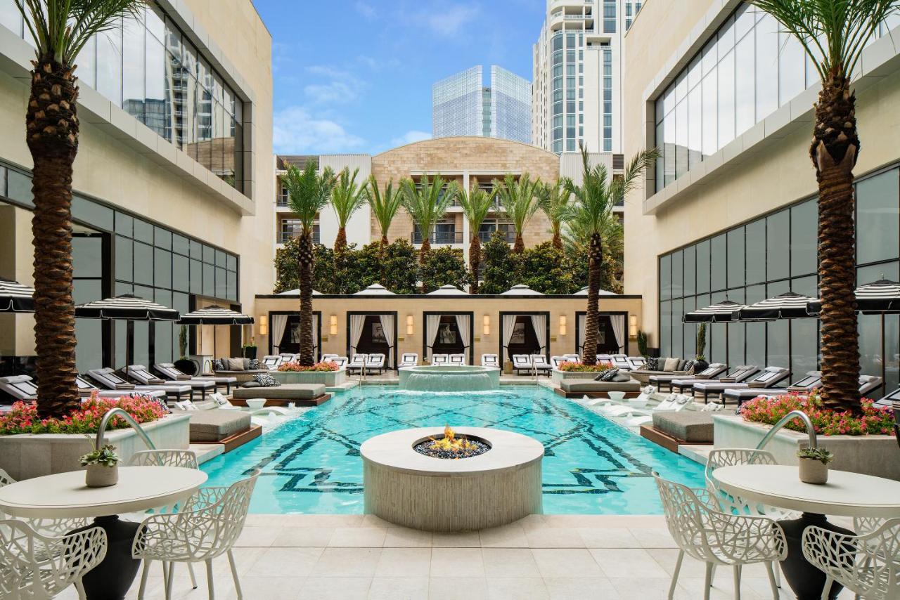 Staying In Galleria-Uptown: 5 Resort Hotels Compared