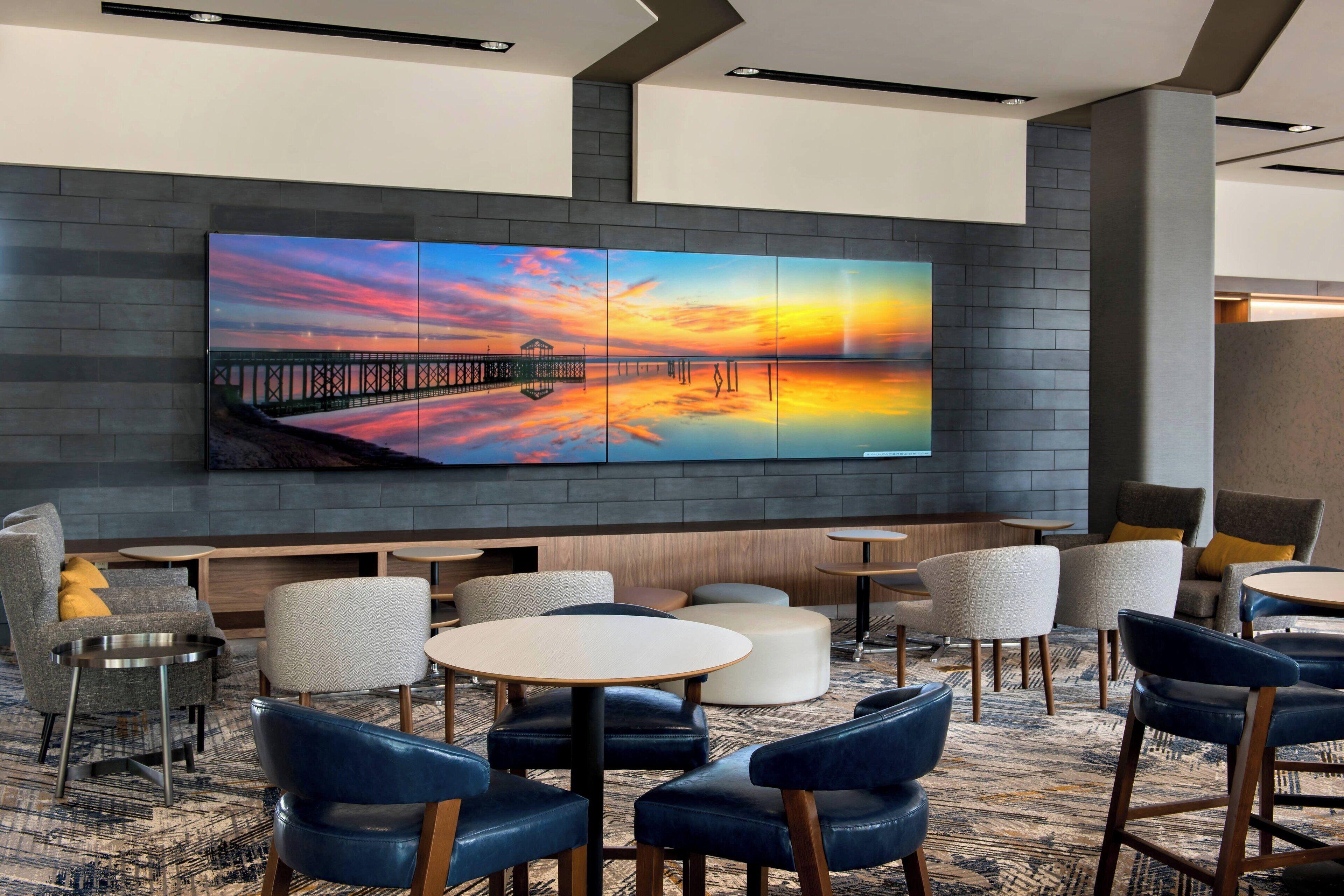 4 Smart Business Hotels Near New Jersey State Aquarium