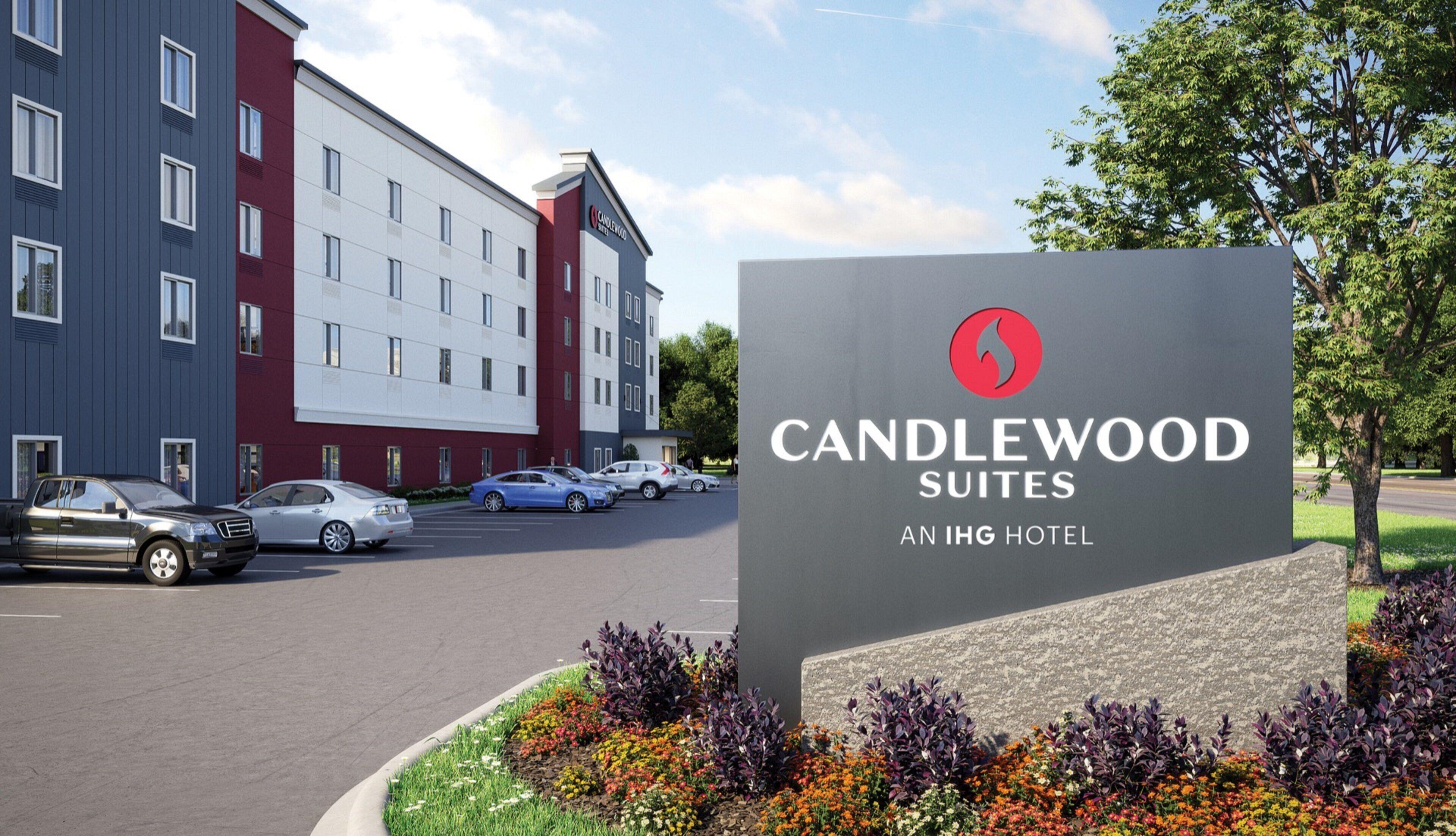 Where to Stay Near Truist Park: 4 Best Business Hotels