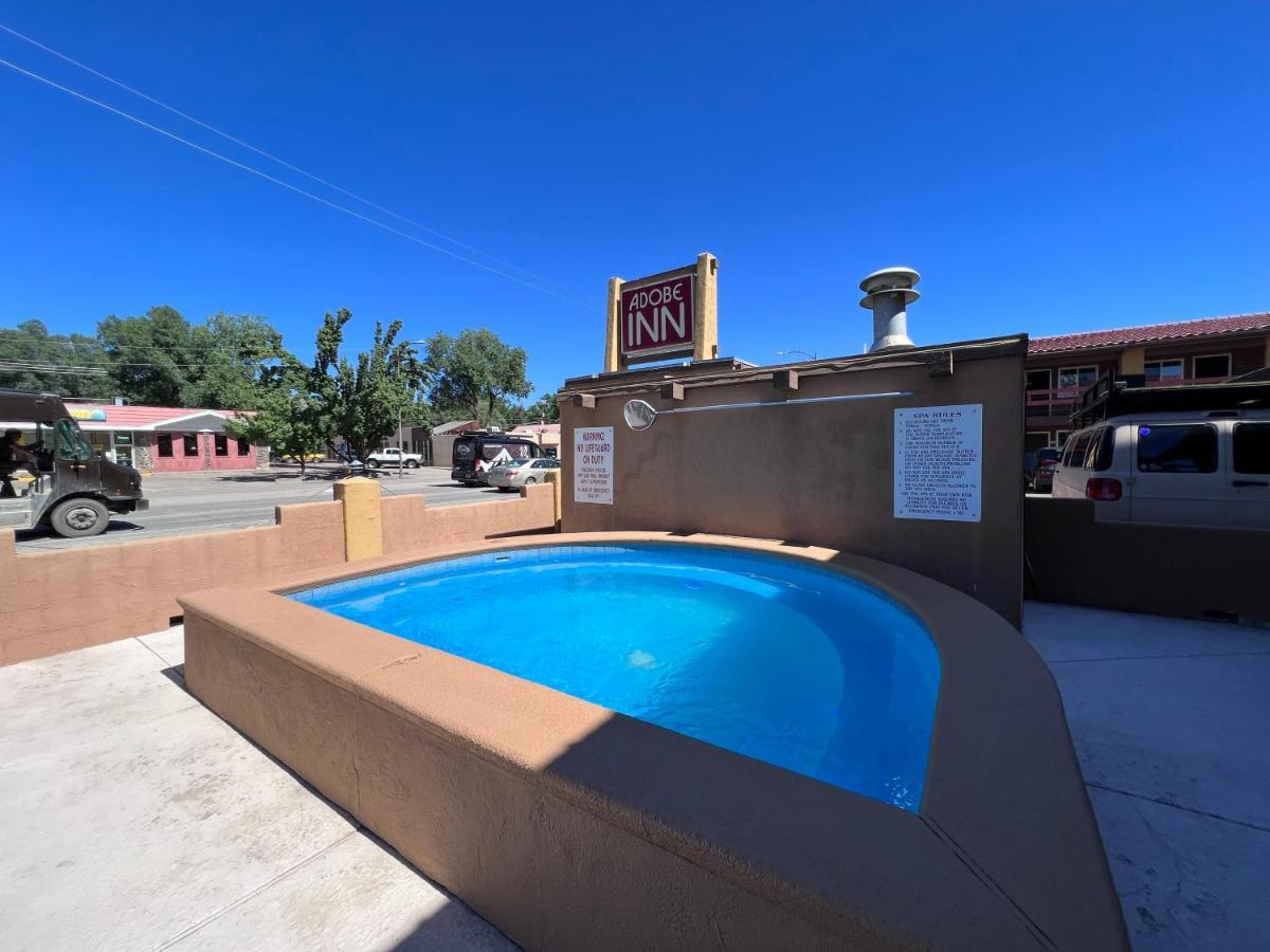Staying Near Schneider Park: 4 Budget Hotels Compared