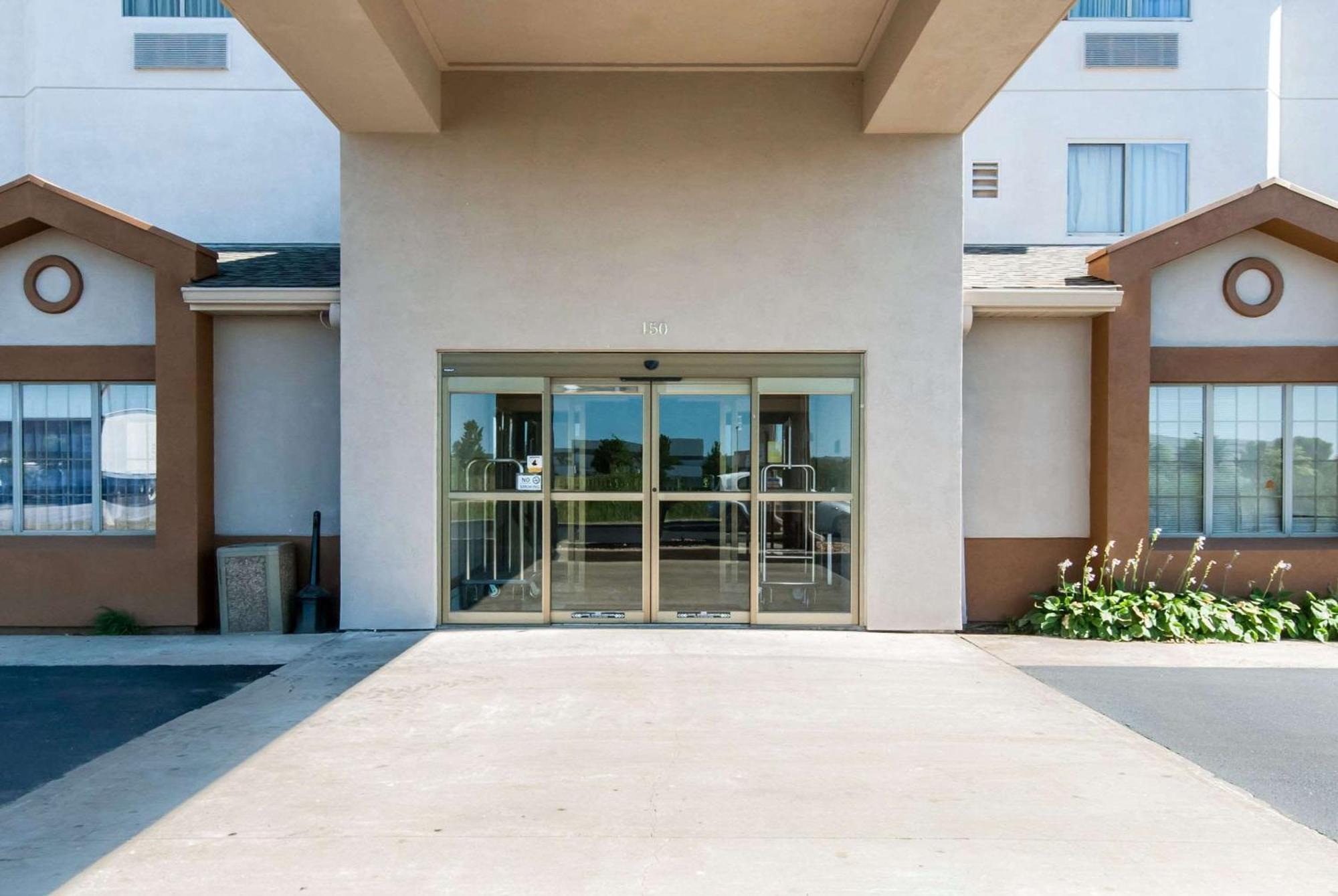 4 Smart 3-Star Hotels Near Family Arena Worth Booking